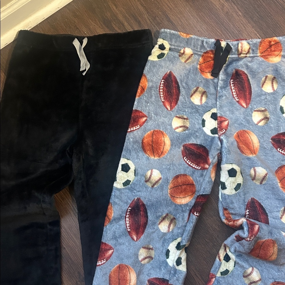 Dream Life sleepwear plush pajama pants x2, like new size 10/12 black & gray - Picture 2 of 4